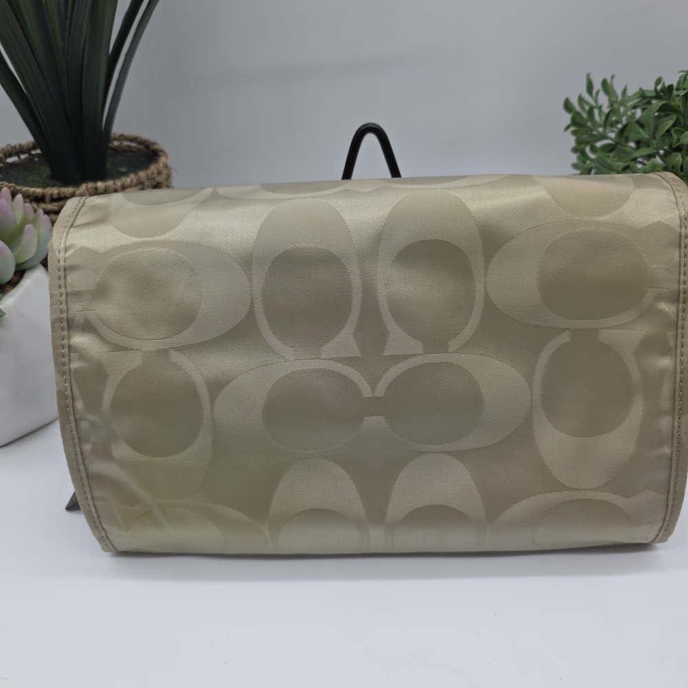 Coach Beige Signature Nylon Fold-Over Hanging Travel Makeup Toiletry Bag Clutch - Picture 7 of 7